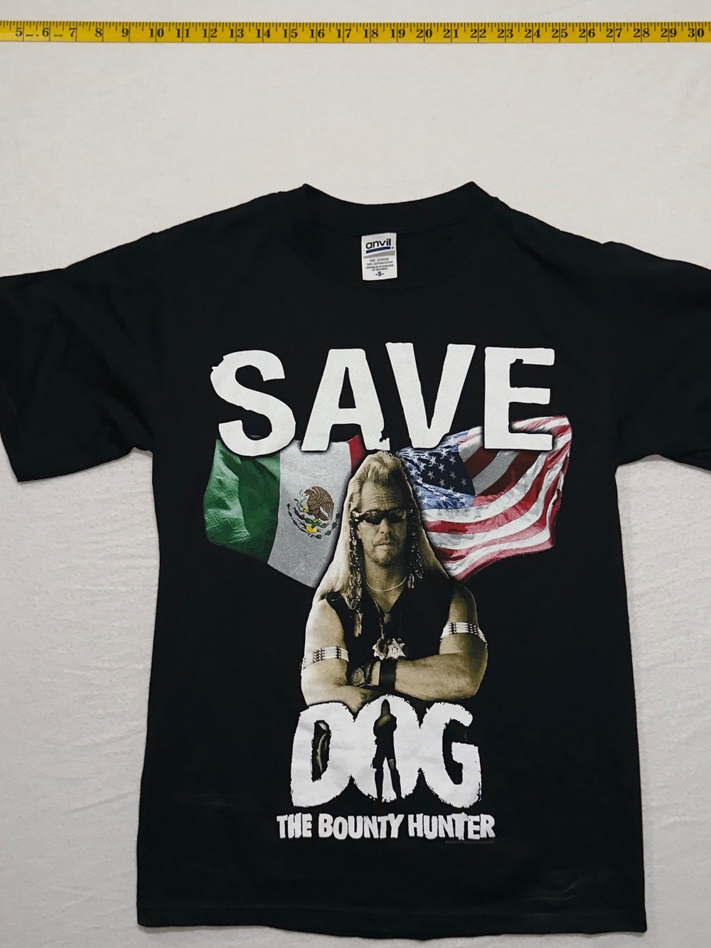 Anvil Black "Save Dog the Bounty Hunter" Graphic Tee vintage y2k